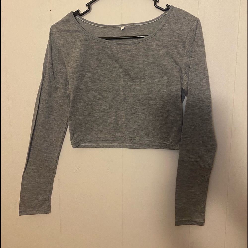 Grey long sleeve crop top